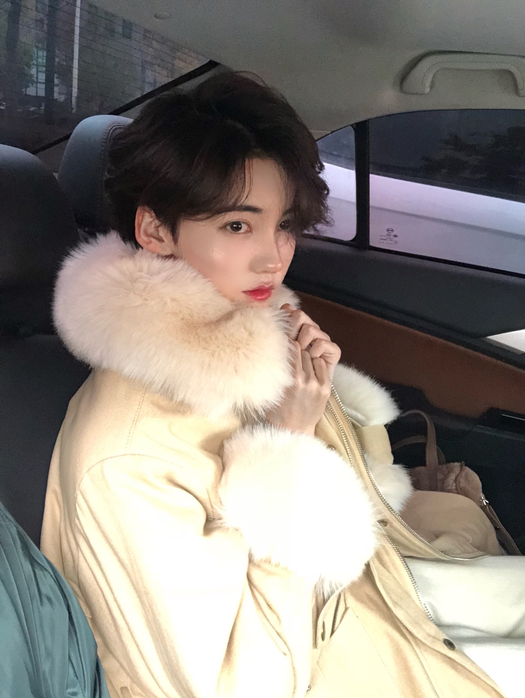 想挨夸 - 李李李由的快手