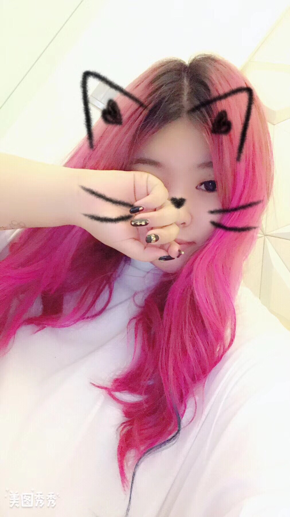 不要以为一天到晚笑嘻嘻或者沉默寡言的人好惹 当你撕开面具你连下跪